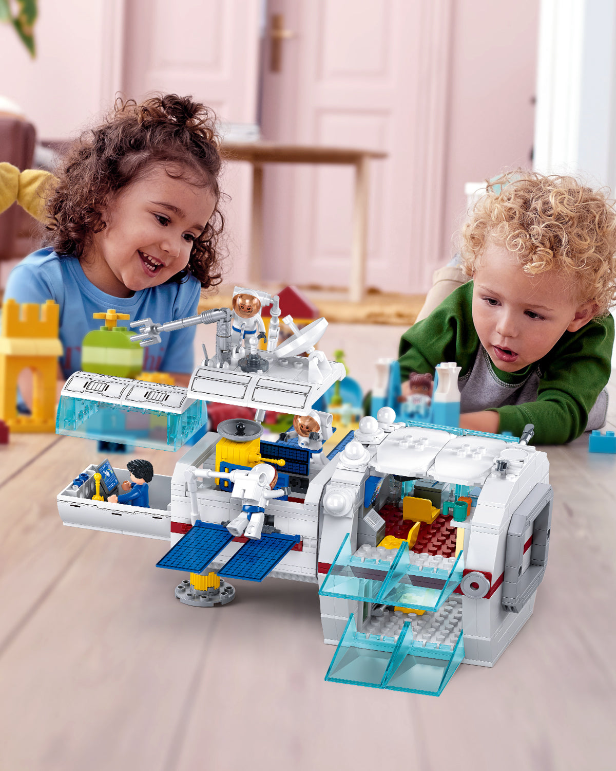 City Raumstation-Set mit Rakete, 502 Teile